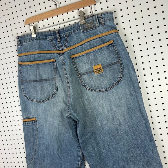 Girbaud 90s Hip Hop Baggy Jorts Size 36 Denim Wide Leg Distressed Skater Light - Picture 3 of 9